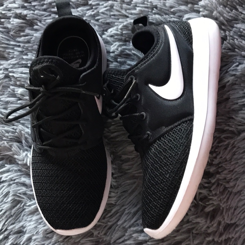 Black Nike’s